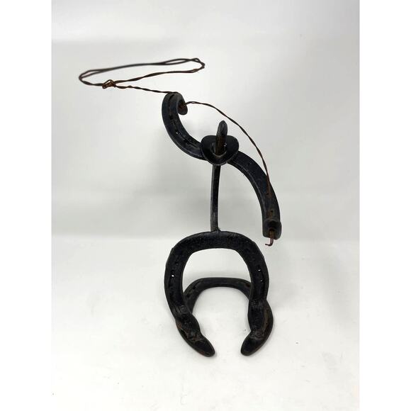 Vintage Horseshoe Roping Man Cowboy Cast Iron Figure Hat ~ Authentic Horseshoes - Picture 1 of 5